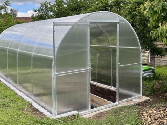 Česká výroba –  Avokádo polykarbonát 4 mm, 4,0 x 2,5 m BDX00311